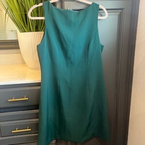 Sleeveless Emerald Green Mini Dress with A-Line Silhouette